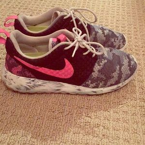 Black & pink camo custom Nike Sneakers